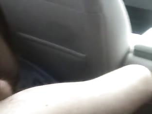 Blonde Girl Gets Fucked in Her Boyfriend\'s Car